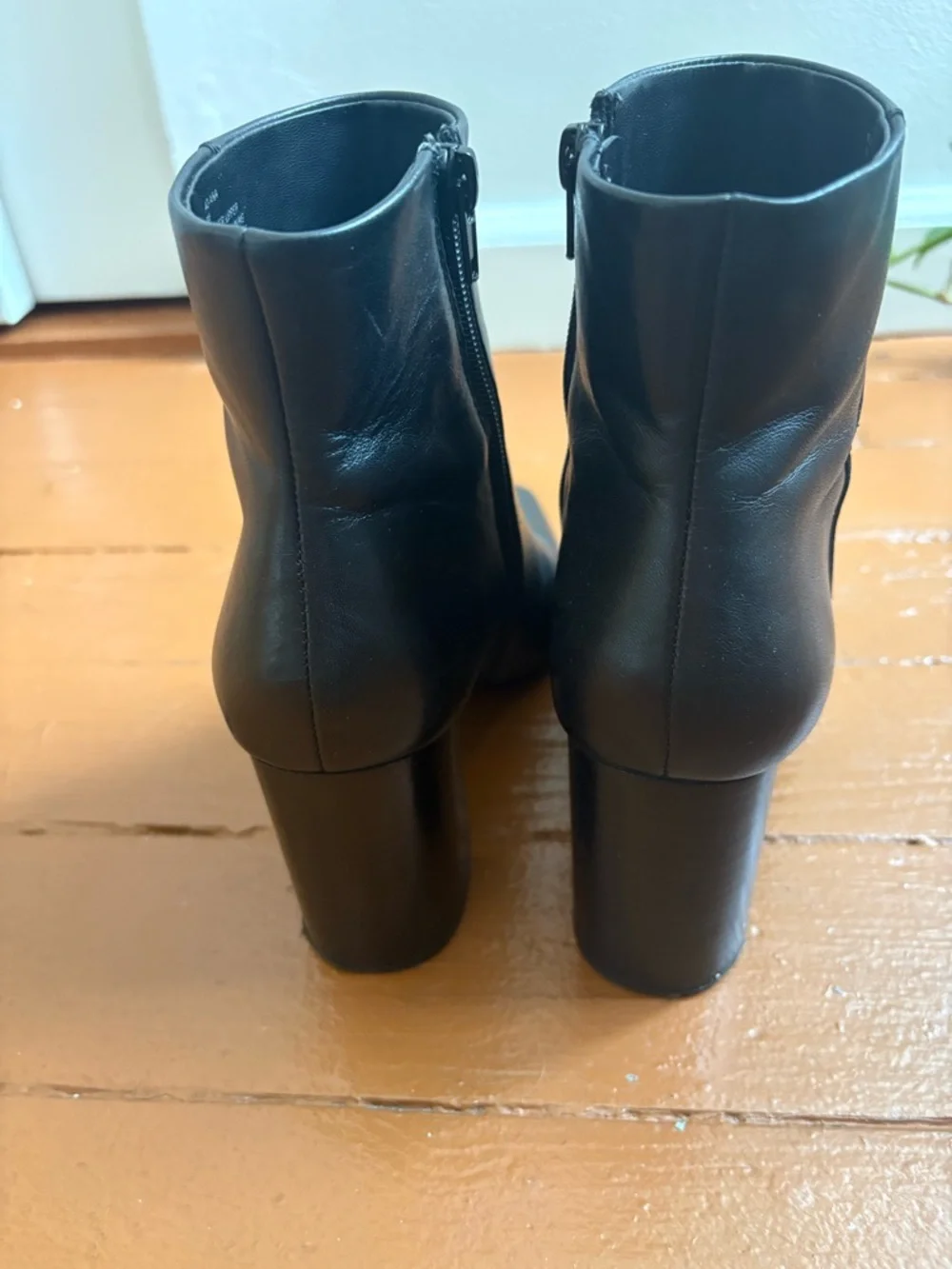 Aqua Black Leather Pointed Square-Toe Ankle Boots